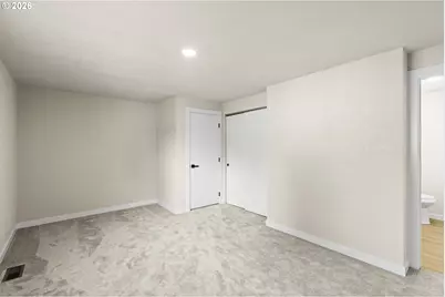 10249 N Tyler Ave, Portland, OR 97203 - Photo 17