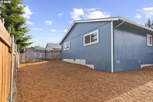 10249 N Tyler Ave, Portland, OR 97203 - Photo 31