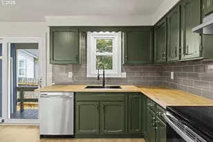 10249 N Tyler Ave, Portland, OR 97203 - Photo 13