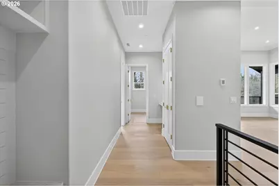 1912 SW Dickinson Ln, Portland, OR 97219 - Photo 19