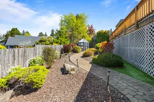 1015 NE 7th Dr, Newport, OR 97365 - Photo 37