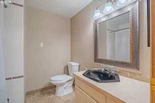 21 NE 199th Ave, Portland, OR 97230 - Photo 25