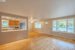21 NE 199th Ave, Portland, OR 97230 - Photo 9