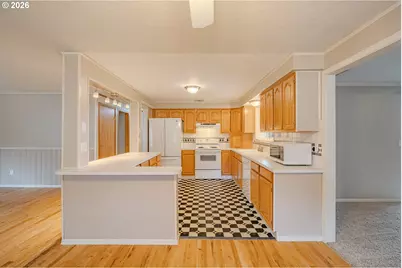 21 NE 199th Ave, Portland, OR 97230 - Photo 13