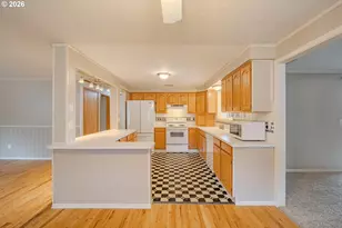 21 NE 199th Ave, Portland, OR 97230 - Photo 13