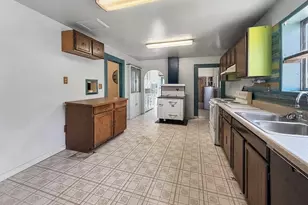 100 W Bridge Rd, Canyon City, OR 97820 - Photo 9