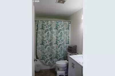 1403 N 4th Ave, Kelso, WA 98626 - Photo 5