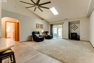 27505 6th St, Junction City, OR 97448 - Photo 11