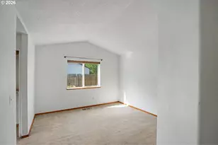 221 W Lincoln St, Carlton, OR 97111 - Photo 27