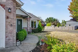 221 W Lincoln St, Carlton, OR 97111 - Photo 5