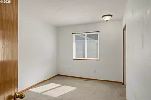 221 W Lincoln St, Carlton, OR 97111 - Photo 23