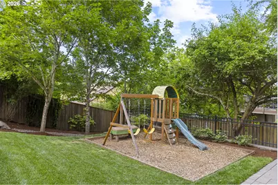 4035 SW Stephenson St, Portland, OR 97219 - Photo 43