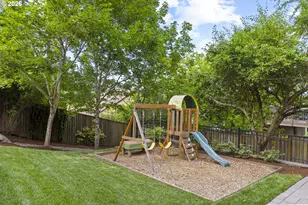 4035 SW Stephenson St, Portland, OR 97219 - Photo 43