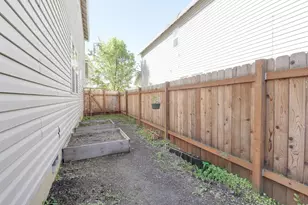 4920 SE 122nd Ave, Portland, OR 97236 - Photo 9