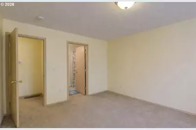 4920 SE 122nd Ave, Portland, OR 97236 - Photo 5