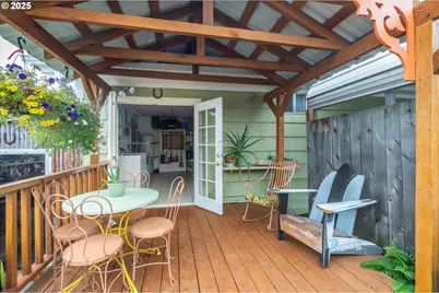 1404 Harris St, Myrtle Point, OR 97458 - Photo 13