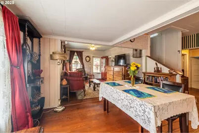 1404 Harris St, Myrtle Point, OR 97458 - Photo 41