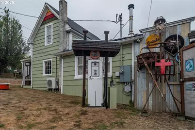 1404 Harris St, Myrtle Point, OR 97458 - Photo 45