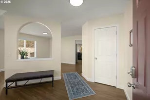 2366 NE Lindsey Dr, Hillsboro, OR 97124 - Photo 3