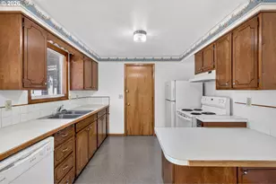 11103 NE 42nd St, Vancouver, WA 98682 - Photo 9