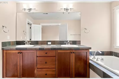 29101 SW Villebois Dr, Wilsonville, OR 97070 - Photo 27