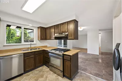 2794 NE 15th St, Gresham, OR 97030 - Photo 7
