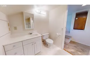 2641 Castle Dr, Springfield, OR 97477 - Photo 29