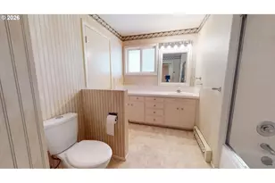 2641 Castle Dr, Springfield, OR 97477 - Photo 17