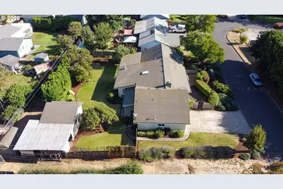 2641 Castle Dr, Springfield, OR 97477 - Photo 45