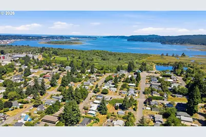 511 9th Ave, Coos Bay, OR 97420 - Photo 39