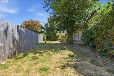 2293 Country Club Ter, Woodburn, OR 97071 - Photo 25