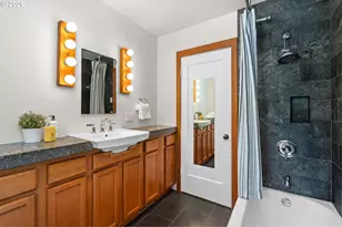 10030 NE Skidmore St, Portland, OR 97220 - Photo 21