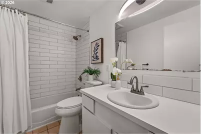 7030 SW 78th Ave, Portland, OR 97223 - Photo 9