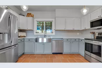 28888 Willow Creek Rd, Eugene, OR 97402 - Photo 5