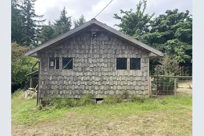 825 SW Pioneer Dr, Willamina, OR 97396 - Photo 7