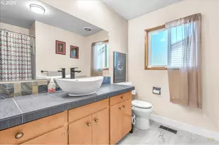 943 Oregon Way, Woodburn, OR 97071 - Photo 23