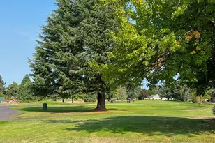 943 Oregon Way, Woodburn, OR 97071 - Photo 47