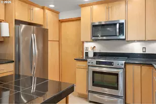 865 E 43rd Ave, Eugene, OR 97405 - Photo 13