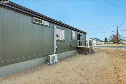 301 E Court St, Condon, OR 97823 - Photo 17
