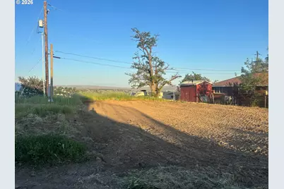 815 SE 6th St, Pendleton, OR 97801 - Photo 1