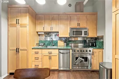 1314 NW Irving St #312, Portland, OR 97209 - Photo 15