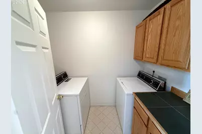 1027 Wasco St, Hood River, OR 97031 - Photo 29