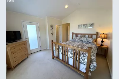 1027 Wasco St, Hood River, OR 97031 - Photo 15