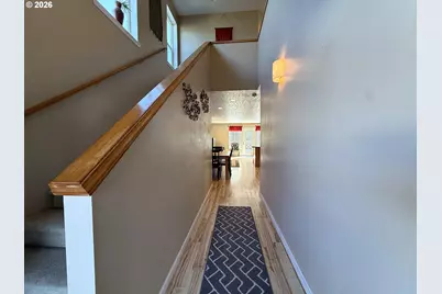 1027 Wasco St, Hood River, OR 97031 - Photo 11