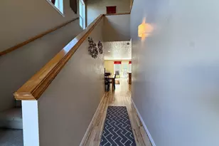 1027 Wasco St, Hood River, OR 97031 - Photo 11
