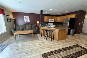 1027 Wasco St, Hood River, OR 97031 - Photo 9