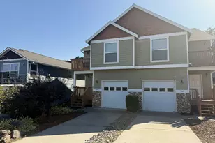 1027 Wasco St, Hood River, OR 97031 - Photo 1