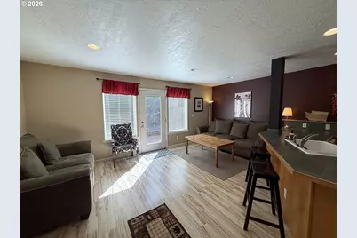 1027 Wasco St, Hood River, OR 97031 - Photo 5