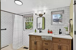 1323 SW Carson St, Portland, OR 97219 - Photo 21