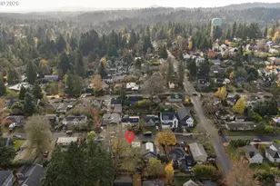 1323 SW Carson St, Portland, OR 97219 - Photo 35